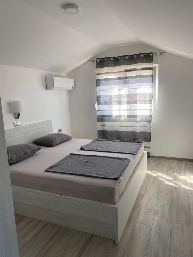 Apartments Nautica Barbat na Rabu Eksteriør bilde