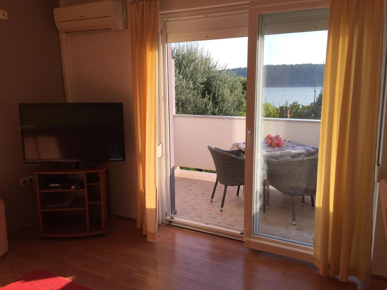 Apartments Nautica Barbat na Rabu Eksteriør bilde