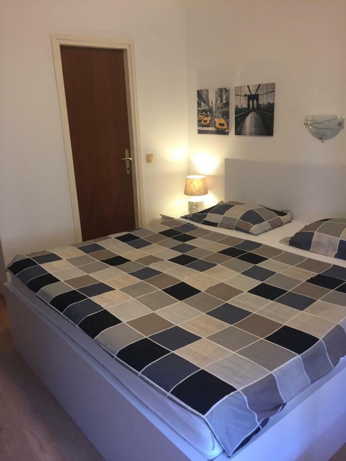 Apartments Nautica Barbat na Rabu Eksteriør bilde